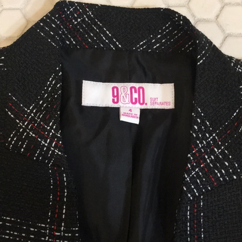 Blazer - Picture 2 of 3